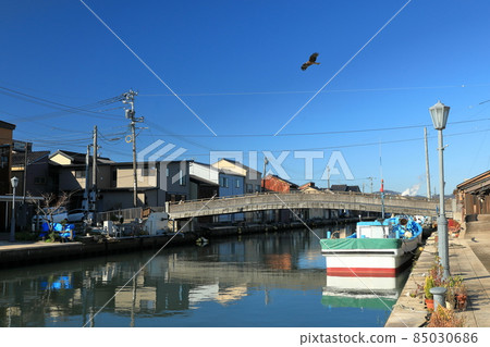 A view with a bridge over the canal A view with a bridge over the canal 85030686