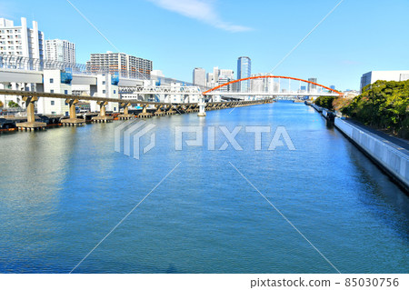 View toward Tennozu Isle from Oikita Pier Bridge (Shinagawa-ku, Tokyo) [2021.12] 85030756