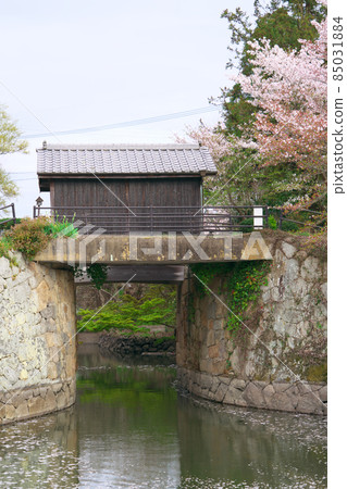 [World Heritage Irrigation Facility Heritage] Kurayasu River / Hyakuken River Irrigation Heritage Group Kurayasu River Yoshii Water Gate and Spring Sky Higashi-ku, Okayama City, Okayama Prefecture 85031884