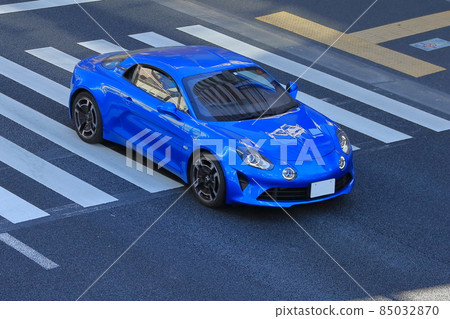 Image of a sports car running on public roads 85032870
