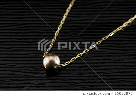 鑽石吊墜 85032975