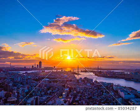 Evening view of western Osaka 85034287