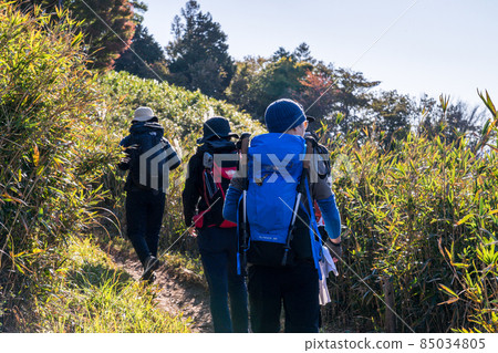 Autumn trekking with mountaineering friends 2 Autumn trekking with mountaineering friends 2 85034805