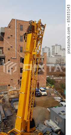 南楊州市。Byeolnae。Bulam 山。住宅用地建設。 85035143
