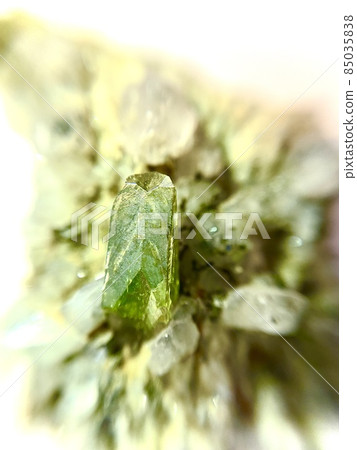 sphene 晶體的特寫 sphene 晶體的特寫 85035838