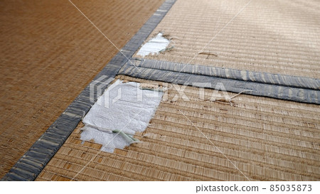 破舊的日式榻榻米 85035873
