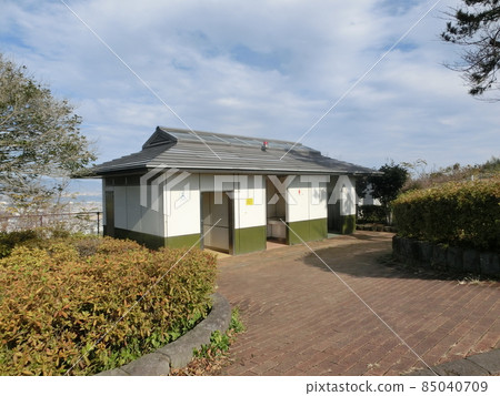 Shonandai / Toilet (Mt. Korai / Hiratsuka City, Kanagawa Prefecture) 85040709