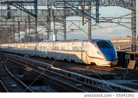 北陸新幹線 E7 系列 W7 系列(組織圖) 北陸新幹線 E7 系列 W7 系列(組織圖) 85041001