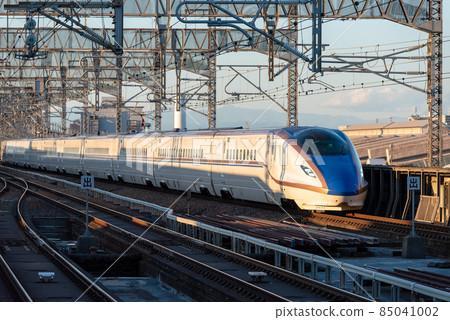 北陸新幹線 E7 系列 W7 系列(組織圖) 北陸新幹線 E7 系列 W7 系列(組織圖) 85041002