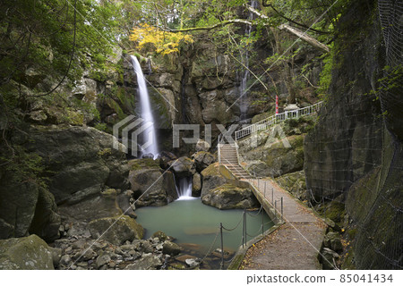 Ayu's Falls (Sumoto City, Hyogo Prefecture) Ayu's Falls (Sumoto City, Hyogo Prefecture) 85041434