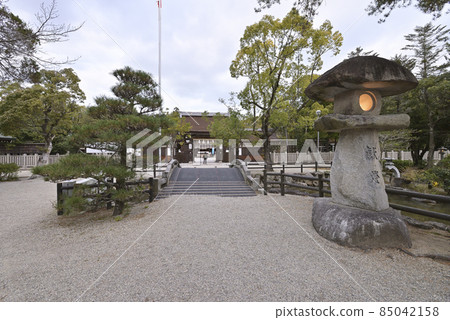 伊邪那岐神宮從橋上看到的正門（兵庫縣淡路市多賀） 85042158