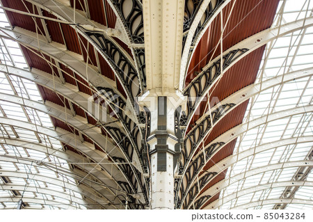 Paddington Station in London Station building made of steel 85043284