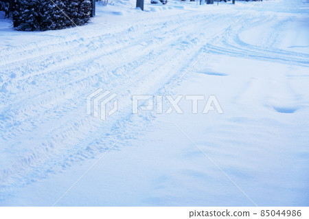 Roadway in the morning when it snows Roadway in the morning when it snows 85044986
