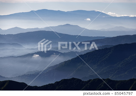 Asahi mountain range seen from Mt. Itoh Asahi mountain range seen from Mt. Itoh 85045797