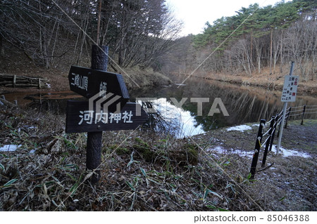 Numata City, Gunma Prefecture Miminenuma on the way to Mt. Mimine from Kawachi Shrine Numata City, Gunma Prefecture Miminenuma on the way to Mt. Mimine from Kawachi Shrine 85046388