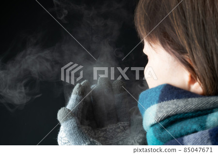 冬天的白口氣 85047671