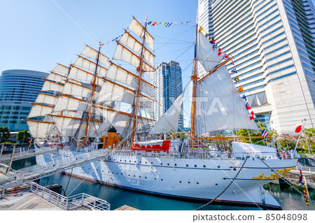 橫濱港未來的日本丸 85048098