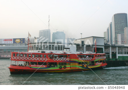 the Tsim Sha Tsui Start Ferry Pier , hk 25 Sept 2004 the Tsim Sha Tsui Start Ferry Pier , hk 25 Sept 2004 85048948