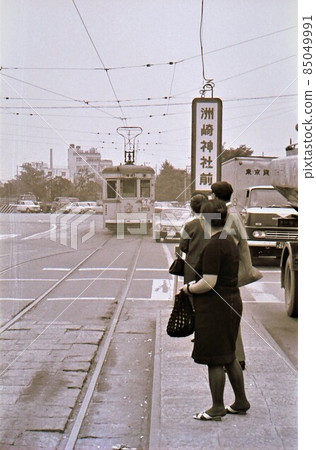 1969 When the Yokohama Tram 7 system was abolished, in front of Suzaki Shrine, Yokohama City, Kanagawa Prefecture, recorded photo 85049991