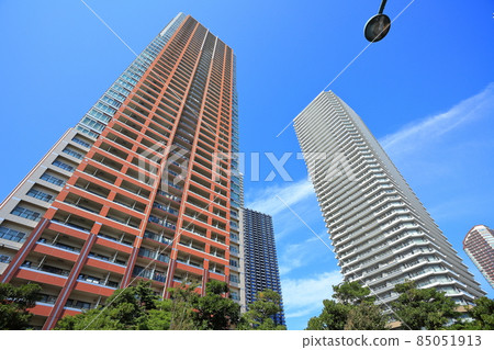 [Kanagawa Prefecture] Musashi Kosugi skyscrapers under sunny weather 85051913