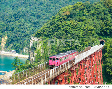 《Hyogo Prefecture》 San-in Line Train crossing the former Amarube Viaduct 2006 《Hyogo Prefecture》 San-in Line Train crossing the former Amarube Viaduct 2006 85054353