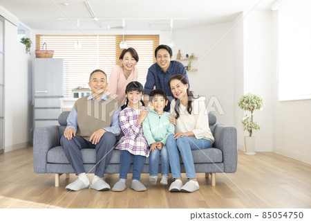微笑三代全家福 微笑三代全家福 85054750