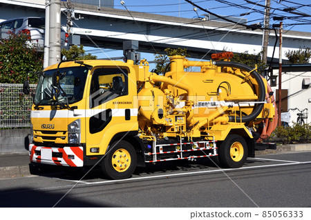 Road maintenance work vehicle of the capital highway 85056333