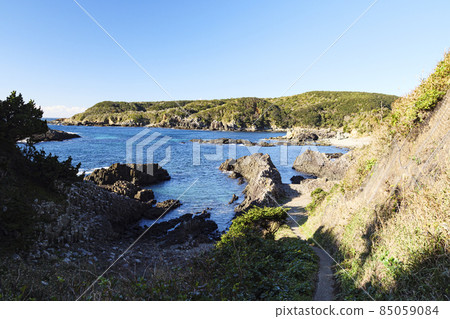 Winter in Tsumekizaki, Shimoda City, Shizuoka Prefecture, on the Izu Peninsula Winter in Tsumekizaki, Shimoda City, Shizuoka Prefecture, on the Izu Peninsula 85059084