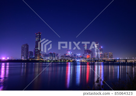 Seoul Yeouido Hangang Night View Cityscape at Night at Sunset Seoul Yeouido Hangang Night View Cityscape at Night at Sunset 85064323
