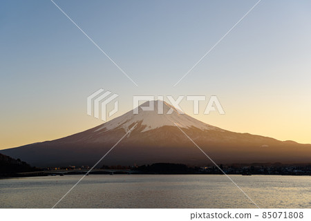 Sunset sky and red Fuji / Kawaguchiko 85071808
