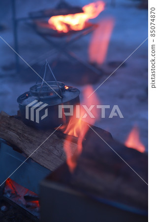 Bonfire in winter camp 85074870