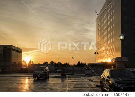 Rooftop parking lot sunset sunset rooftop parking lot building building sunset 85075453
