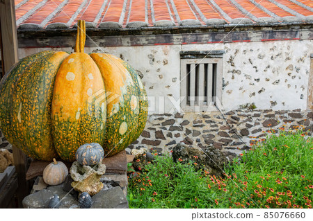 Antique rock house in Penghu island 85076660