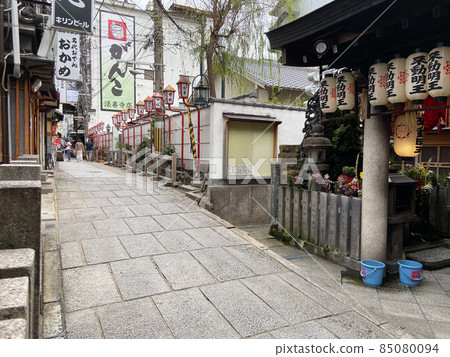 Hozenji Street Hozenji Street 85080094