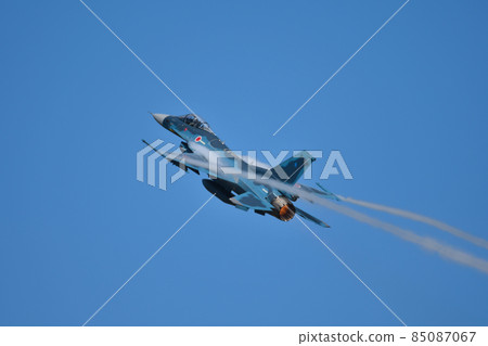 F-2戰鬥機的機動飛行 85087067