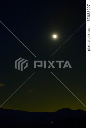 Earthlight Moon on Mt. Kayagatake, Hakushu-cho, Hokuto City (age 23.2) Earthlight Moon on Mt. Kayagatake, Hakushu-cho, Hokuto City (age 23.2) 85088907