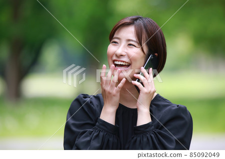Woman to call Woman to call 85092049