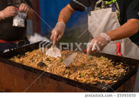 promptly-fried salmon 85093850