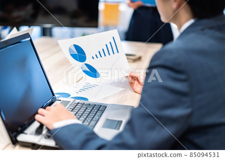 Managers who identify human resources Managers who identify human resources 85094531