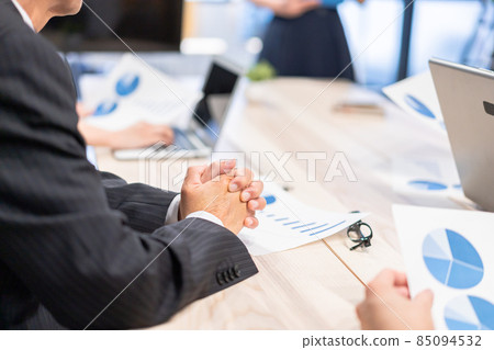 Managers who identify human resources Managers who identify human resources 85094532