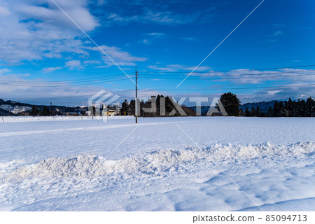豪華で新しい 雪國、積雪的稻田（攝於新潟縣小千谷市）-照片素材（圖片 古地図