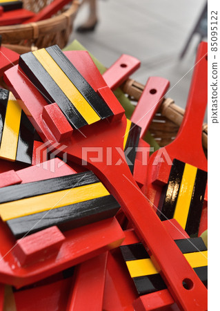 Red Naruko used at the Yosakoi Festival 85095122