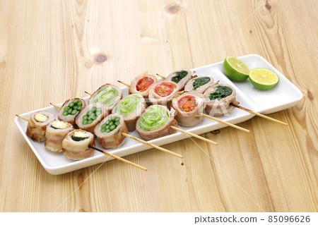 Pork rose vegetable skewers 85096626