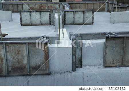 住房建設的基礎建設 住房建設的基礎建設 85102182