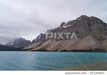 Bow Lake in Banff National Park, Canada Bow Lake in Banff National Park, Canada 85104803
