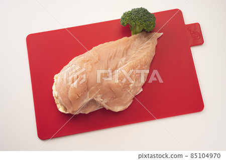 Chicken breast, raw chicken, reasonable and healthy ingredients 85104970