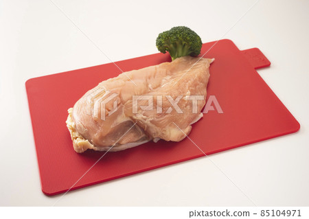 Chicken breast, raw chicken, reasonable and healthy ingredients 85104971