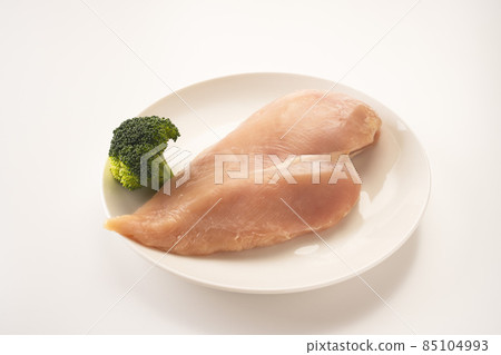 Skinned chicken breast, raw chicken, reasonable and healthy ingredients 85104993
