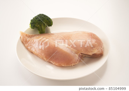 Skinned chicken breast, raw chicken, reasonable and healthy ingredients 85104999
