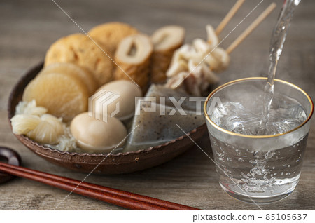 Hot oden and shochu 85105637
